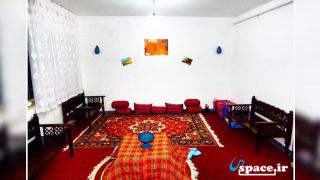 اتاق سنتی و زیبای اقامتگاه بوم گردی سن ایک کهک - دلیجان - روستای کهک